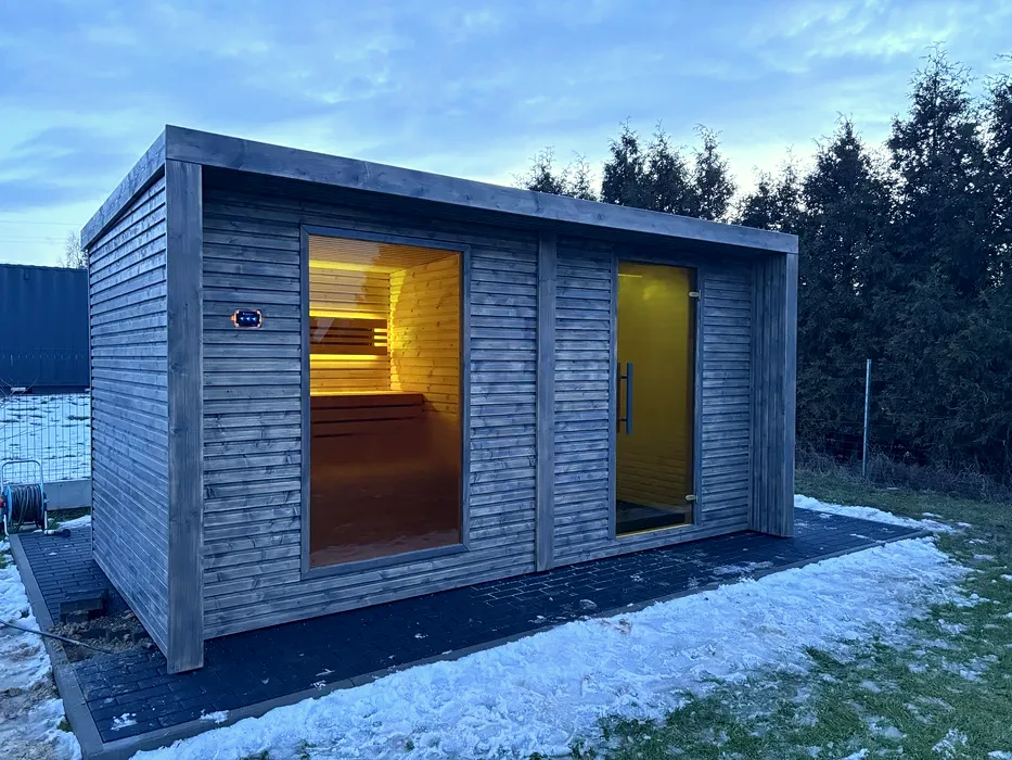 Sauna ogrodowa zimą