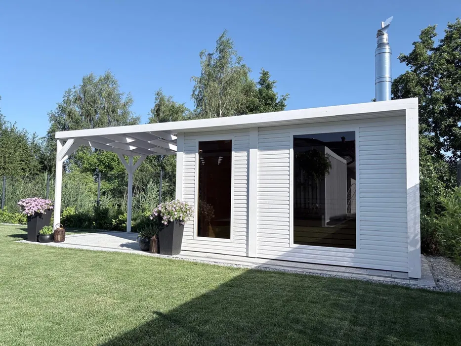 Nowoczesna sauna ogrodowa