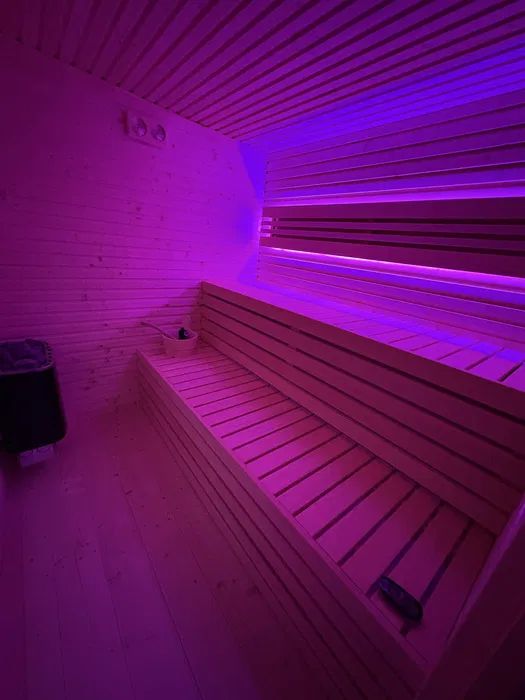Wnętrze z podświetleniem RGB